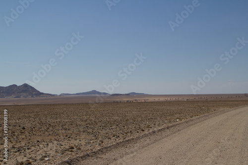 Landschaft im S  den Namibias