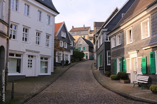 Historische Gebäude in der Altstadt von Gräfrath, einem Stadtteil von Solingen in Nordrhein-Westfalen photo