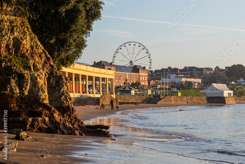 Barry Island(Early Morning)
