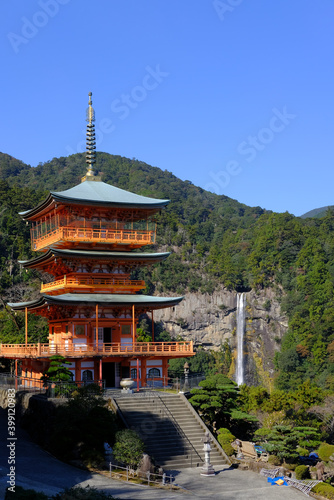 三重塔と那智の滝