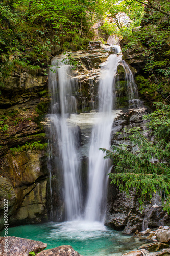 Fototapeta Naklejka Na Ścianę i Meble -  beautiful waterfall with beautiful landscape in macedonia
