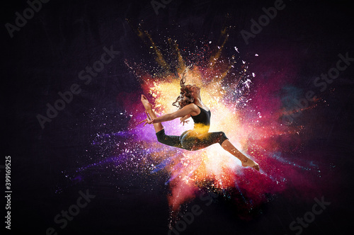 Obraz na plátne Female dancer against colourful background