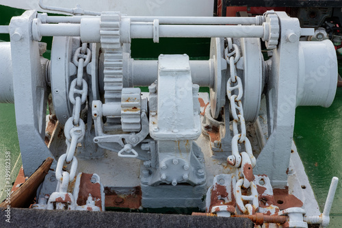 Anchor lifting mechanism engine on the boat