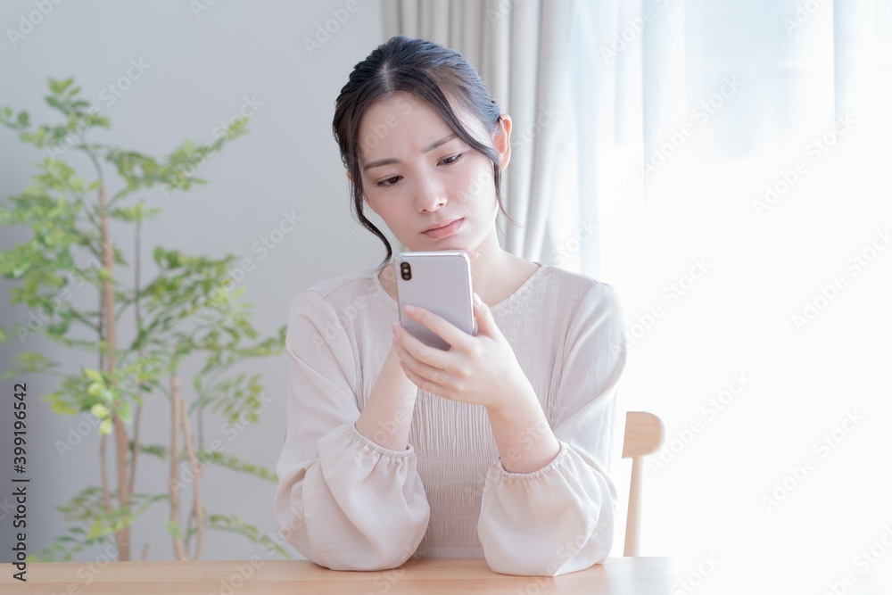困るアジア人女性 ポートレート 困るアジア人女性 ポートレート