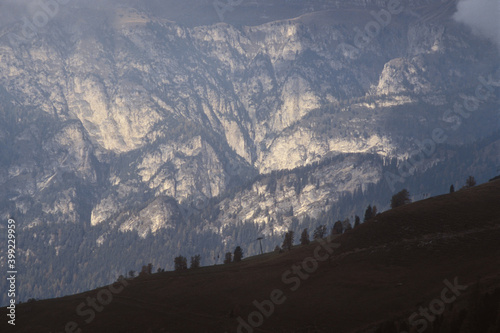 Blick vom Rosengarten-Massiv zum Schlern photo