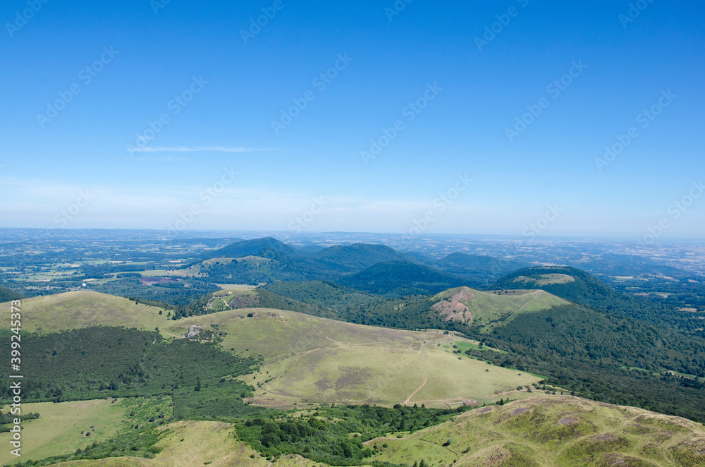 Obraz premium Viewpoint, Puy de Dôme, fault of Limagne, Auvergne, France