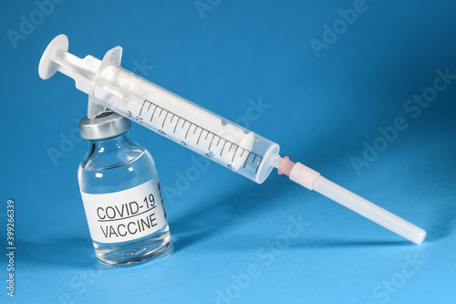 Covid-19 coronavirus maladie épidémie virus vaccin