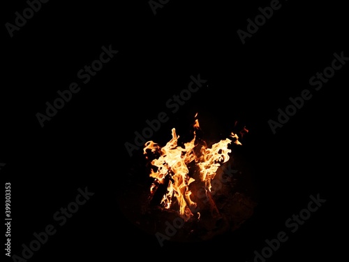 tanzende Flammen, Feuerschale Lagerfeuer photo