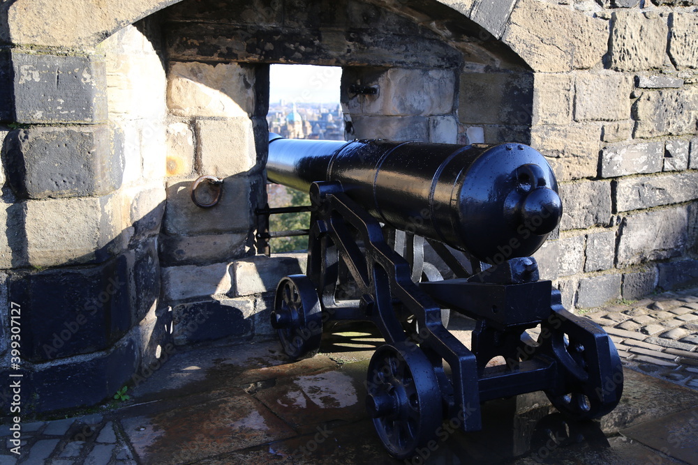 Cannon of the Defense Battery of Edinburgh Castle, Scotland Cannon of the Defense Battery of Edinburgh Castle, Scotland