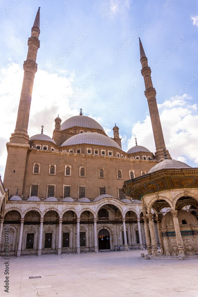 Fototapeta premium Details of the interior of the Alabaster Mosque in the city of Cairo, in the Egyptian capital. africa, vertical photo