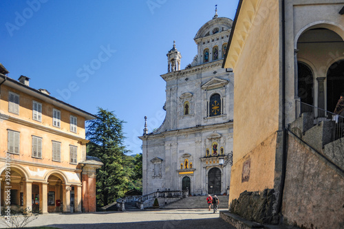 In the 15th century, due to the invasion of the Turks, the pilgrimage to the Holy Land was interrupted. Therefore, a complex of chapels arose in Piedmont, telling about the shrines of Palestine     