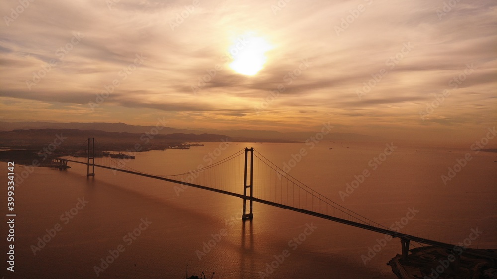 Obraz premium water, sea, landscape, sky, nature, beach, coast, aerial, river, view, road, ocean, city, travel, blue, sunset, france, mountain, port, highway