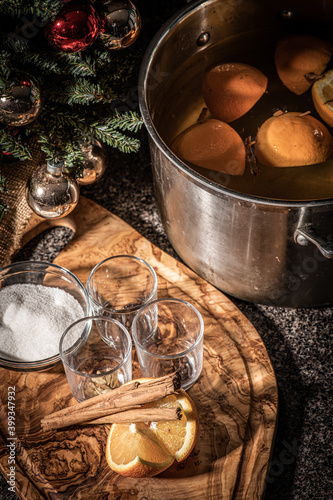 mulling wine for christmas