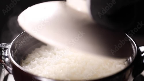 炊き立てご飯　土鍋