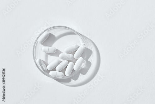 white tablets with calcium