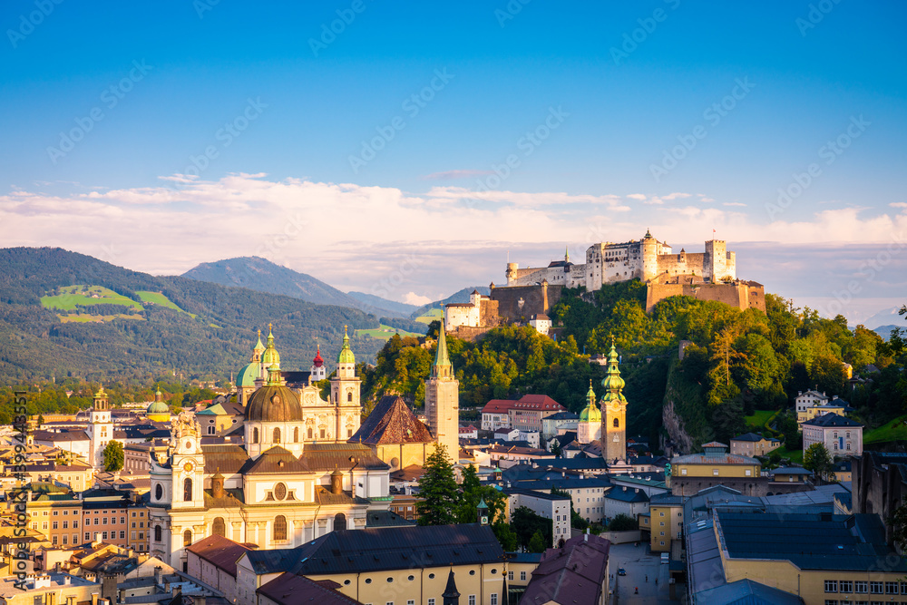 Fototapeta premium Beautiful view on Salzburg cityscape with Festung Hohensalzburg in the summer, Salzburg, Austria