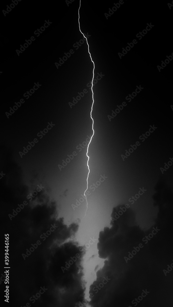 Naklejka premium lightning in the night