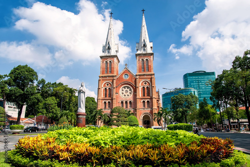 Fototapete Saigon Notre Dame Cathedral, built in the late 1880s by French colonists,  is most famous church in Ho Chi Minh City, Vietnam