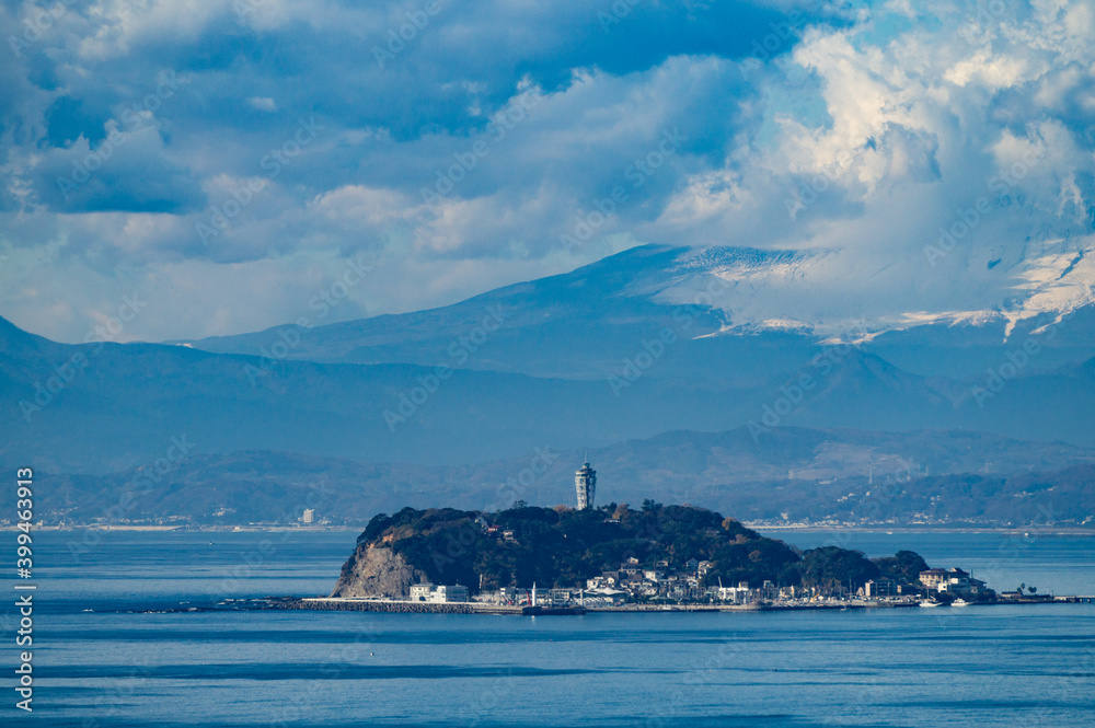 神奈川県逗子市披露山公園からの江の島