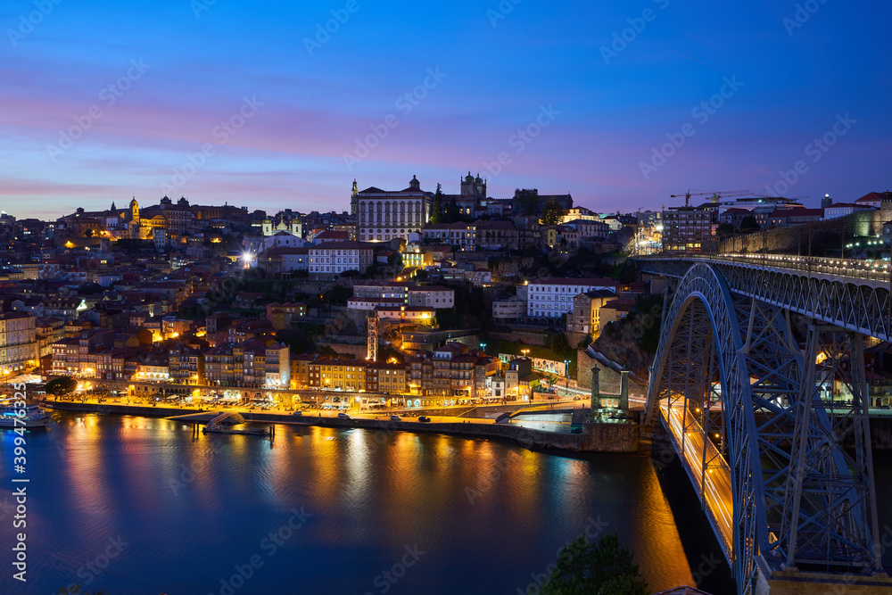 Fototapeta premium Evening atmosphere in and over Porto