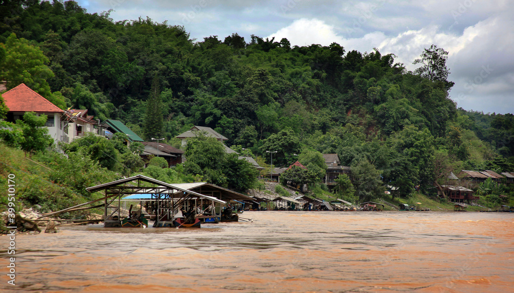 rio mekong, en tailandia 