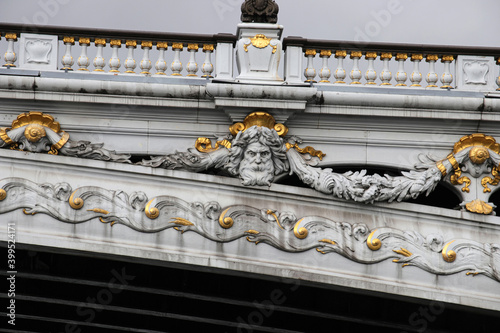Fotografie detail an der pont alexandre lll, paris