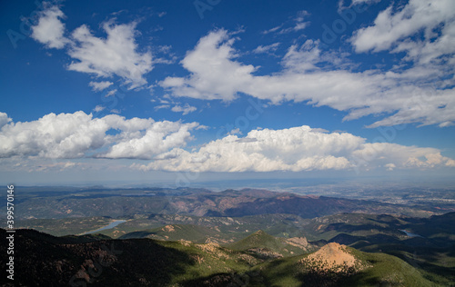 Mountain landscape in Colorado Springs, Colorado.  © oluuuka