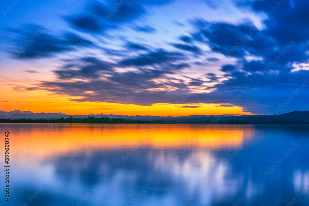 Sonnenuntergang, Dämmerung am Ammersee, Bayern, Deutschland