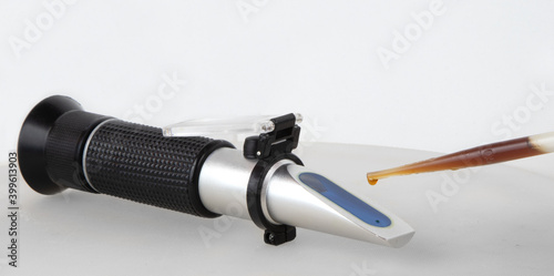 Portable Refractometer Performing Test