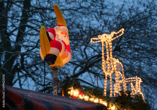 Nikolaus und Rentier photo