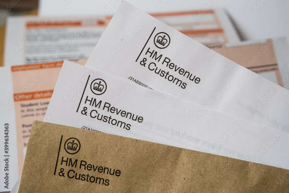 Stockfoto Stafford / United Kingdom - November 16 2020: HM Revenue & Customs  letters seen with logos with the brown envelope. HMRC P60 form on the  blurred background. Selective focus. | Adobe Stock