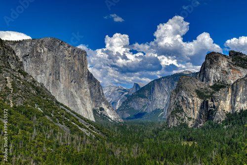 Tunnel view - Yosemite
