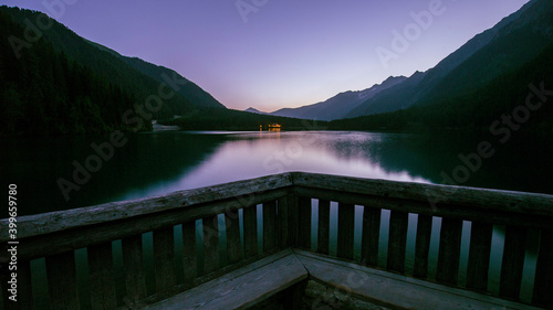 tramonto sul lago