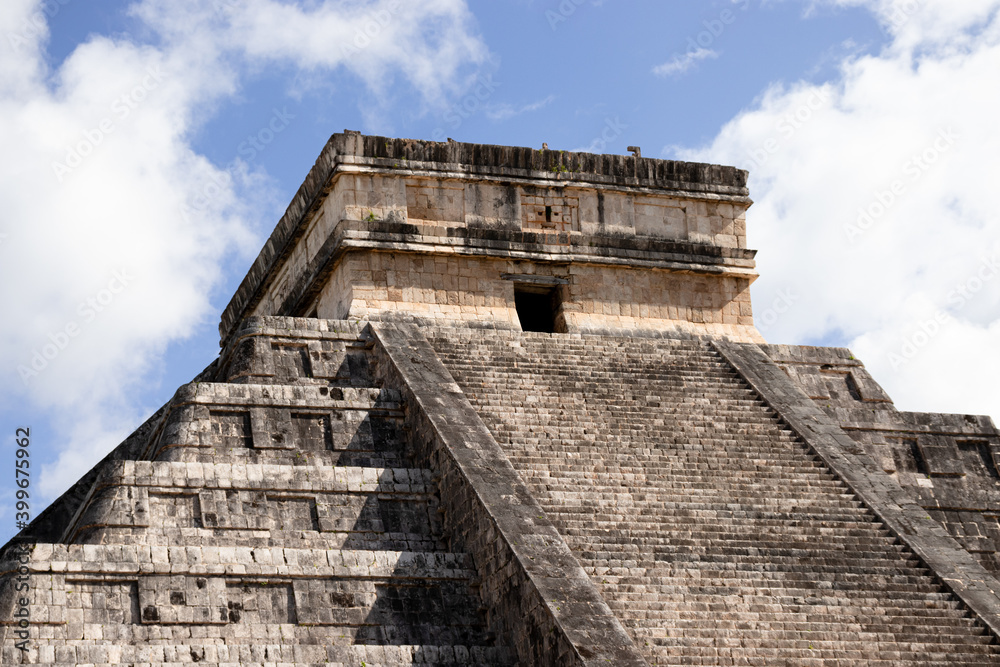 The ruins of Chichen Itzá 