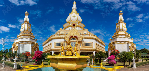 Fototapeta Phra Maha Chedi Chai Mongkhon, Roi Et
