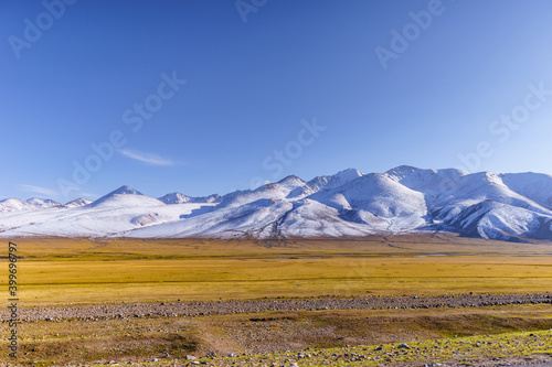 Tourist Attractions in Dushan Highway, Snow Mountain, Xinjiang, China