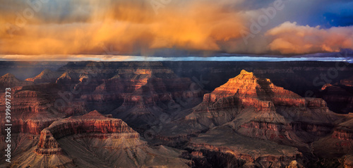 Fototapeta Naklejka Na Ścianę i Meble -  Colorful Sunset on the Grand Canyon, Grand Canyon National Park, Arizona