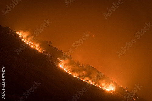 oregon wildfire on mountain