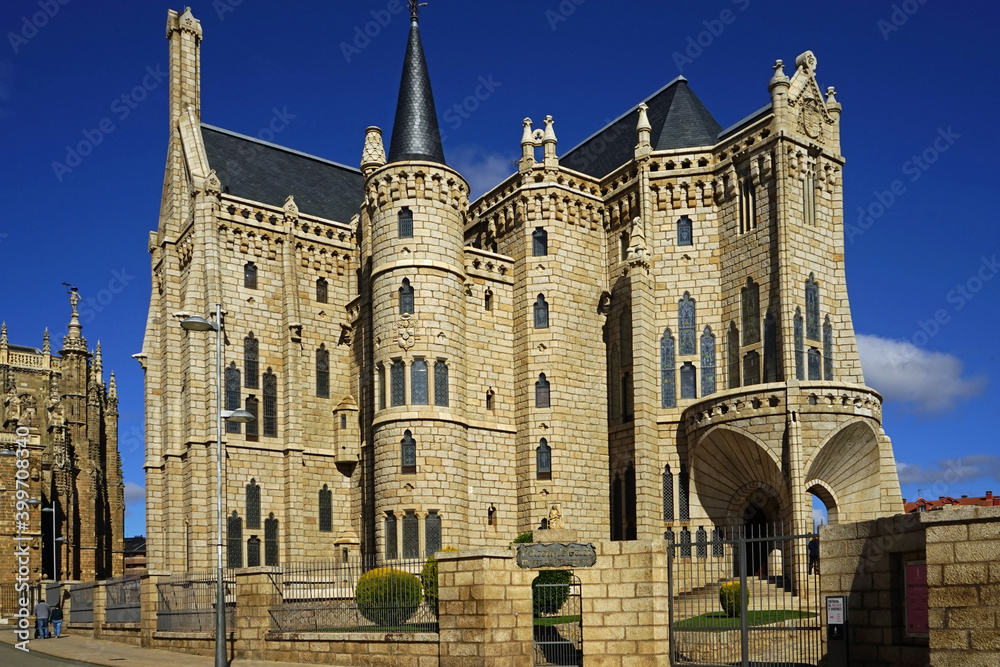 Gaudi Palast in Astorga am Jakobsweg in Spanien