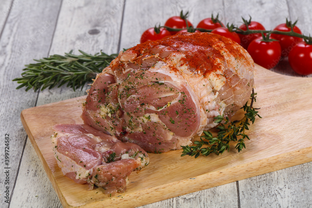 Chicken roll with herbs