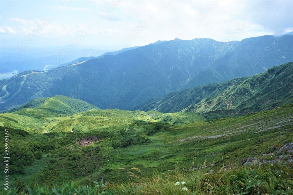 Fototapeta premium 北アルプス連峰登山 - Northern Japan Alps, Nagano prefecture, Japan