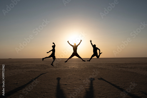 motivating people and friends with adventurous spirits