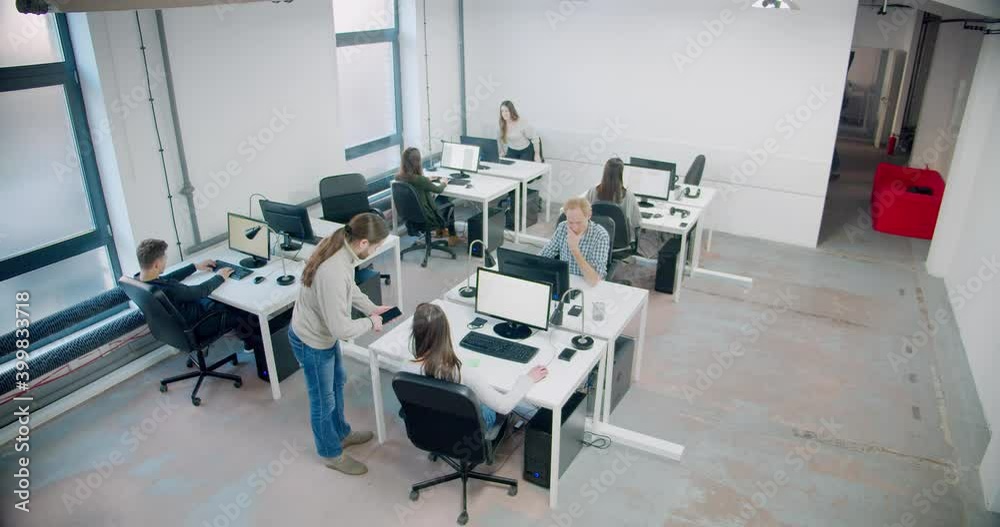 WS HA Office workers using computers WS HA Office workers using computers