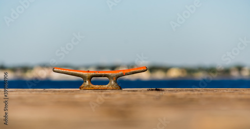 Obraz na plátně Boat cleat on a dock at Ballast Point Tampa FL