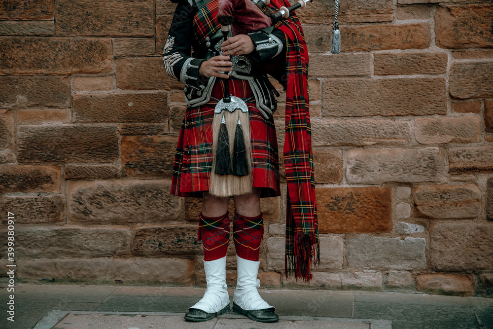 scottish man traditionally dressed