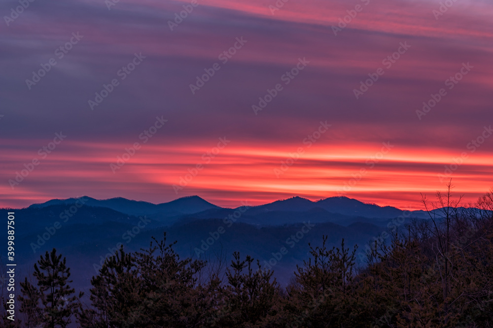 Fototapeta premium sunset over the mountains