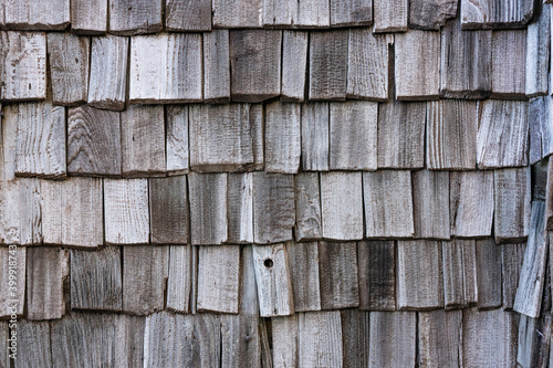 Wall made from shingles