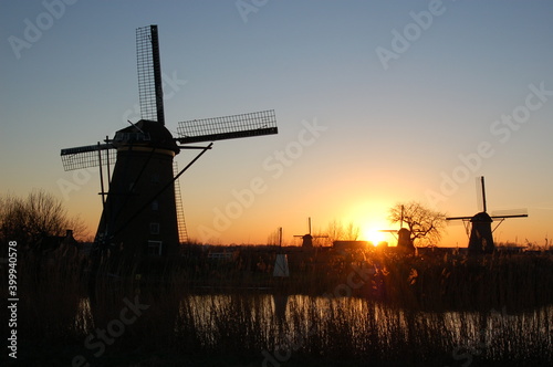 夕暮れのキンデルダイク/ Sunset of Kinderdijk