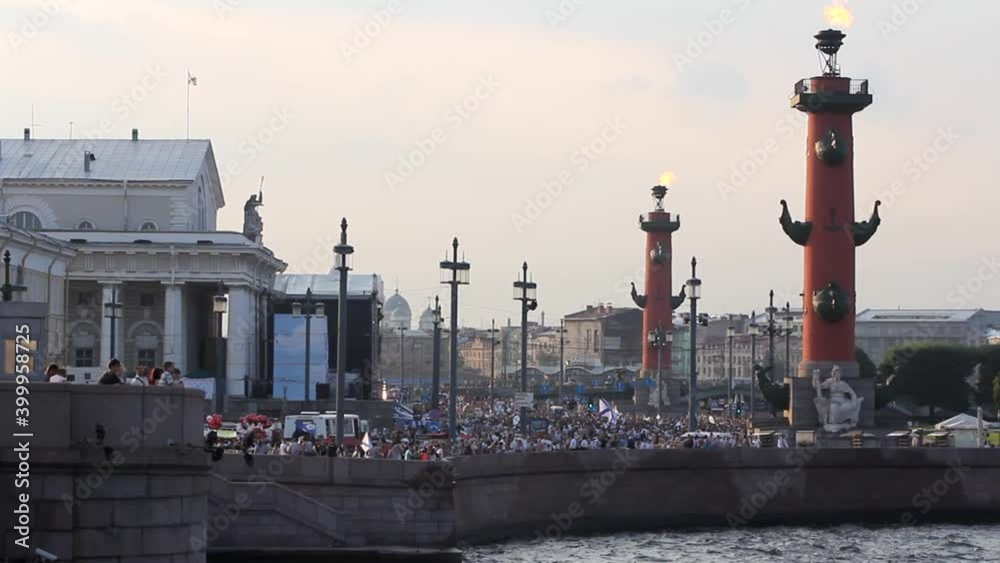 Flame on rostral columns on Victory Day in St. Petersburg
Size: 1980x1080
Frame rate: 25 fps Flame on rostral columns on Victory Day in St. Petersburg
Size: 1980x1080
Frame rate: 25 fps