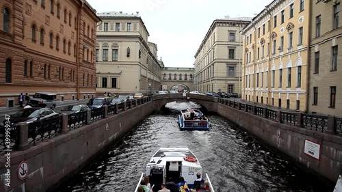 Boats on the Moika river in St. Petersburg in summer
Size: 1980x1080
Frame rate: 25 fps